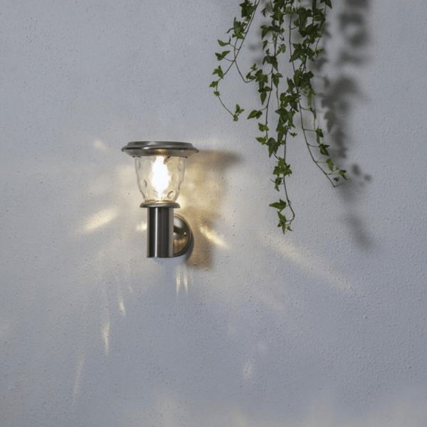 LED Solar Wandleuchte "Pireus" - Edelstahl - warmweiße LED - H: 27cm, D: 24cm - Dämmerungssensor