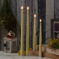 Vorschau: LED Stabkerzen ELLA - Echtwachs - realistische 3D Flamme - H: 38cm - gelb - 2 Stück Vorschau: LED Stabkerzen ELLA - Echtwachs - realistische 3D Flamme - H: 38cm - gelb - 2 Stück