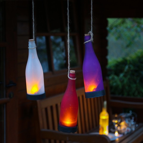 LED Solar Flasche - Dekoleuchte für Garten - gelb flackernde LED - violett