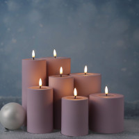 Vorschau: LED Stumpenkerze MIA - Kunststoff - 3D Flamme - H: 10cm - D: 7,5cm - für Außen - rosa Vorschau: LED Stumpenkerze MIA - Kunststoff - 3D Flamme - H: 10cm - D: 7,5cm - für Außen - rosa