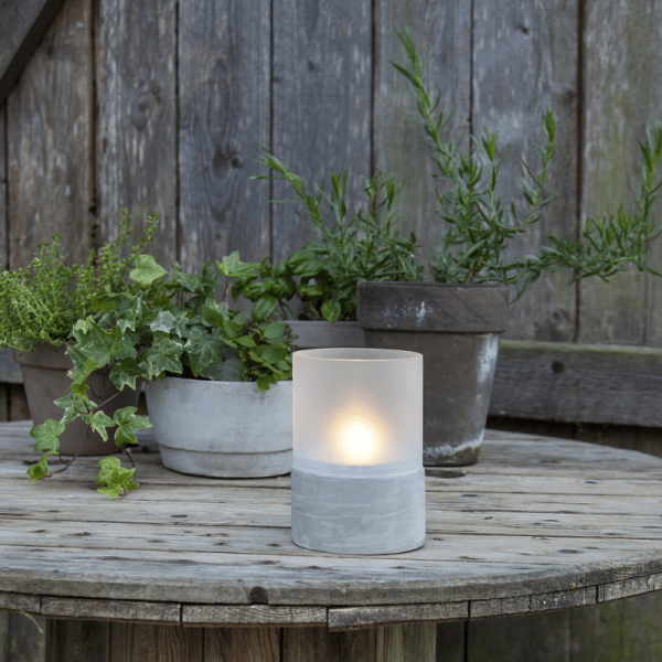 LED Windlicht "Cemmy" - warmweiße LED - H: 15cm - Timer - Batteriebetrieb - mattiertes Glas - grau