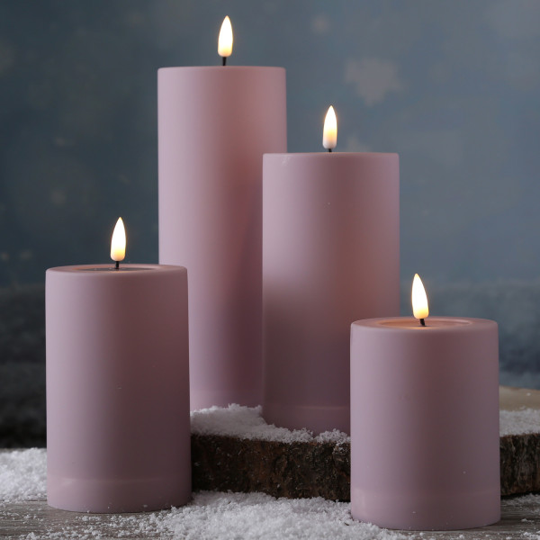 LED Stumpenkerze MIA - Kunststoff - 3D Flamme - H: 10cm - D: 7,5cm - für Außen - rosa