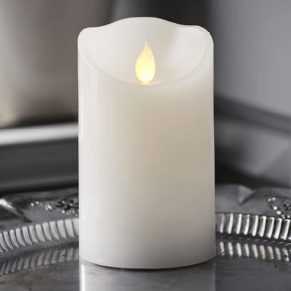 LED Kerze "M-Twinkle" - Echtwachs - mechanisch bewegte Flamme - Timer - H: 12,5cm - weiß