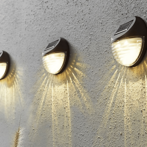 LED Fassadenleuchte "Fency" - Solar - Dämmerungssensor - warmweiße LED - 3er Set