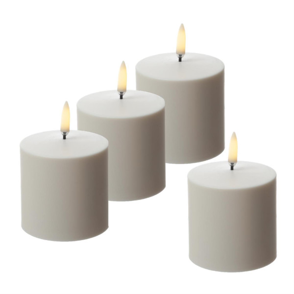 LED Kerzen - 4 wiederaufladbare LED Stumpenkerzen - H: 6,8cm - D: 6,8cm - Timer - weiß - für Außen